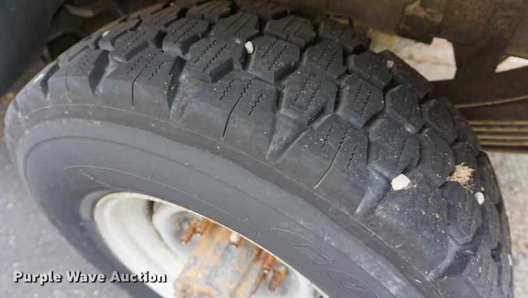 image for item DA1382 1995 Ford F350 Super Duty Crew Cab pickup truck