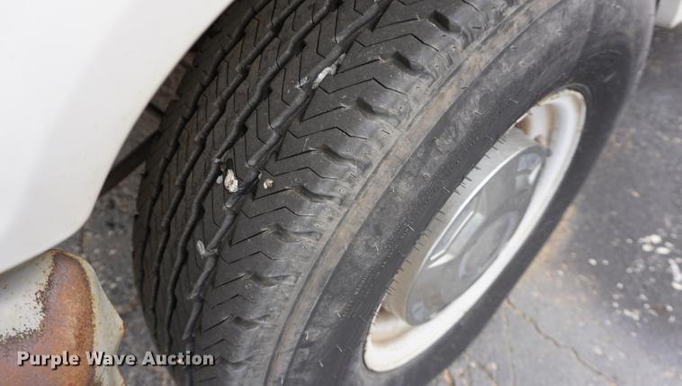 image for item DA1382 1995 Ford F350 Super Duty Crew Cab pickup truck