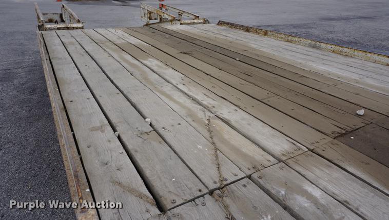 image for item DA1383 1994 CZ CZ20KT equipment trailer