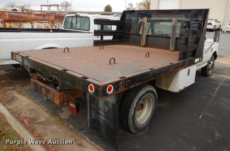 image for item DA1384 1989 Ford F350 Super Duty flatbed pickup truck