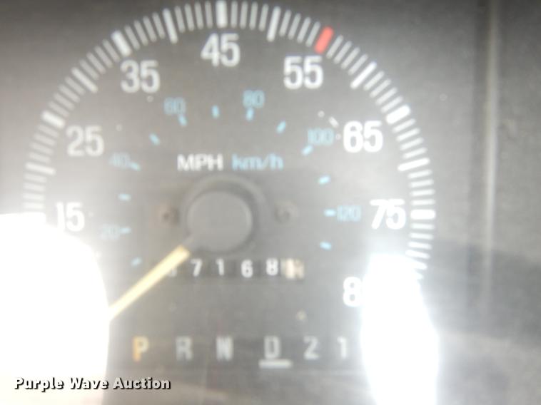 image for item DA1384 1989 Ford F350 Super Duty flatbed pickup truck