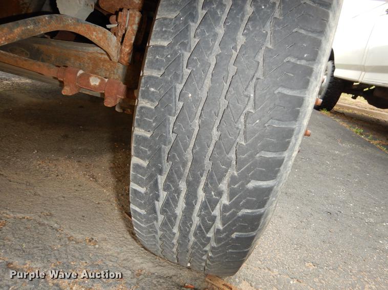 image for item DA1384 1989 Ford F350 Super Duty flatbed pickup truck