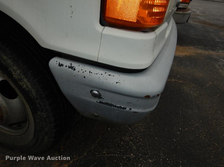 image for item DA1384 1989 Ford F350 Super Duty flatbed pickup truck