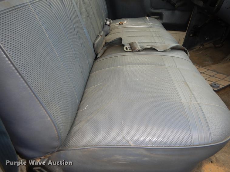 image for item DA1384 1989 Ford F350 Super Duty flatbed pickup truck