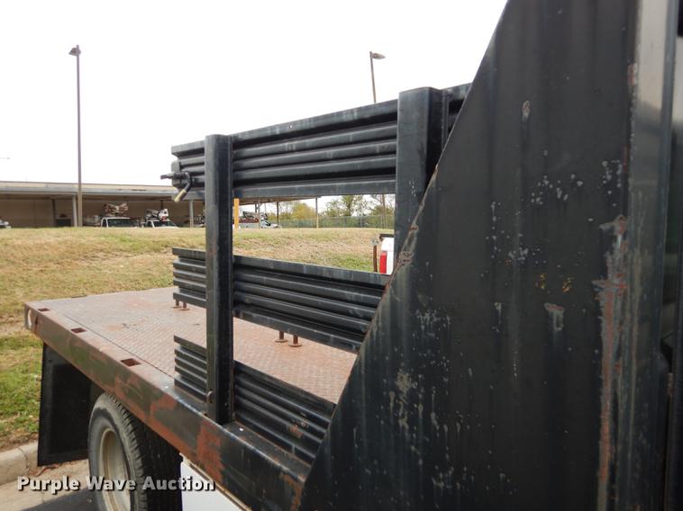 image for item DA1384 1989 Ford F350 Super Duty flatbed pickup truck