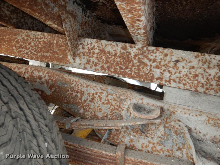 image for item DA1384 1989 Ford F350 Super Duty flatbed pickup truck