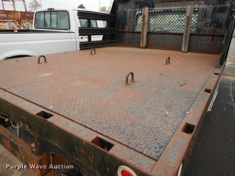 image for item DA1384 1989 Ford F350 Super Duty flatbed pickup truck