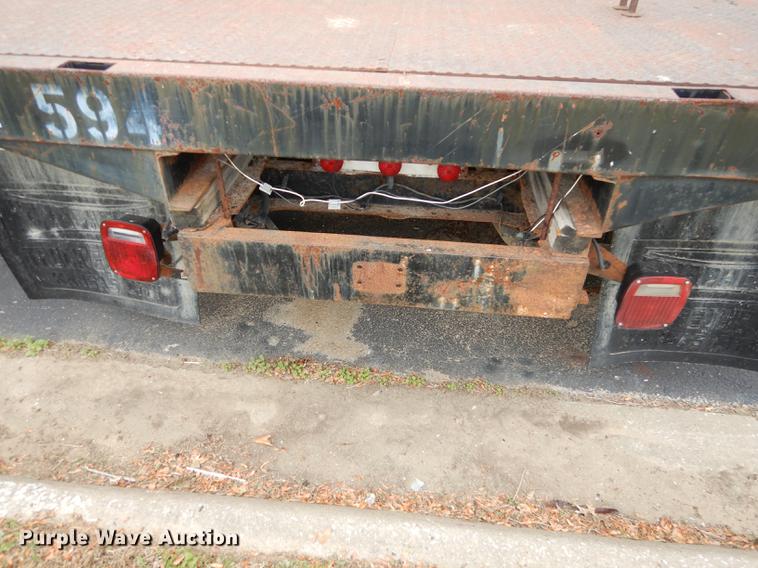 image for item DA1384 1989 Ford F350 Super Duty flatbed pickup truck