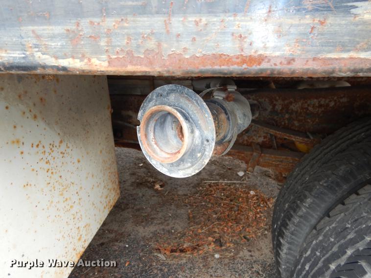 image for item DA1384 1989 Ford F350 Super Duty flatbed pickup truck