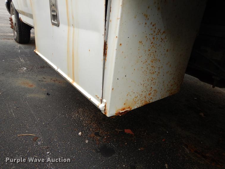 image for item DA1384 1989 Ford F350 Super Duty flatbed pickup truck