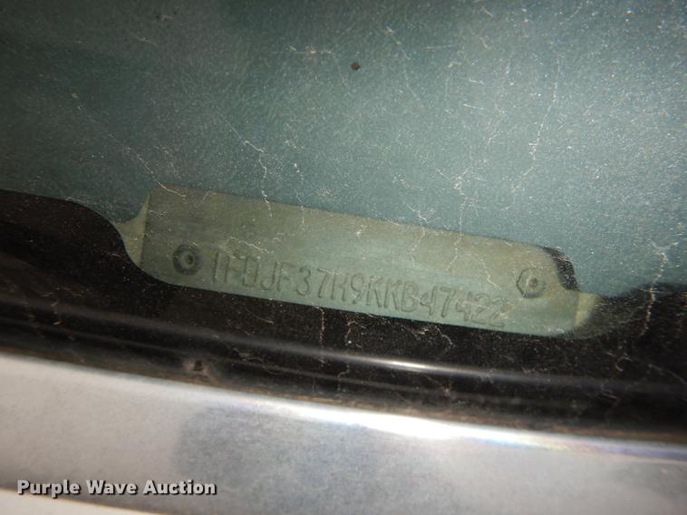 image for item DA1384 1989 Ford F350 Super Duty flatbed pickup truck