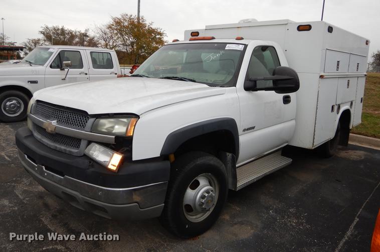 image for item DA1385 2003 Chevrolet Silverado 3500 utility bed pickup truck
