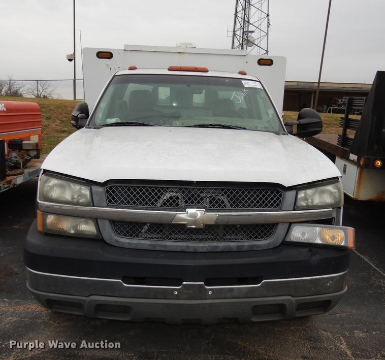 image for item DA1385 2003 Chevrolet Silverado 3500 utility bed pickup truck