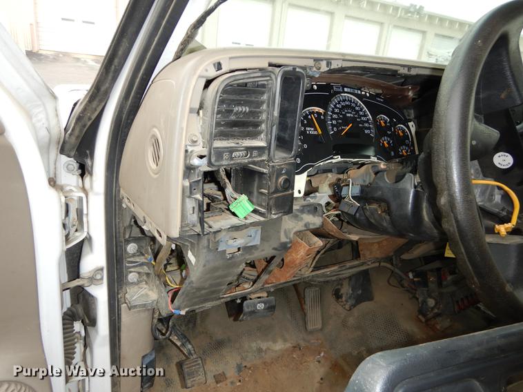 image for item DA1385 2003 Chevrolet Silverado 3500 utility bed pickup truck