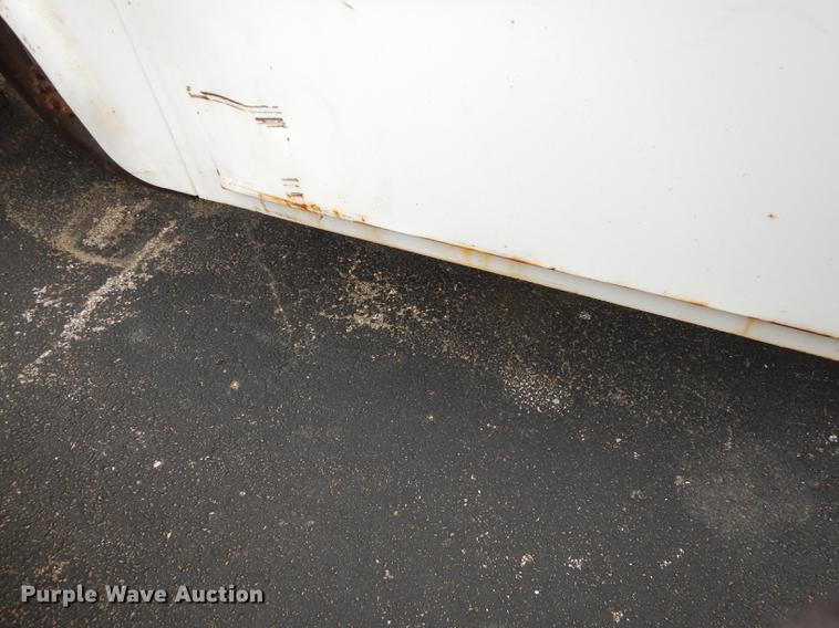 image for item DA1385 2003 Chevrolet Silverado 3500 utility bed pickup truck