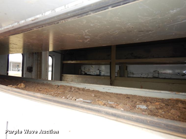 image for item DA1385 2003 Chevrolet Silverado 3500 utility bed pickup truck