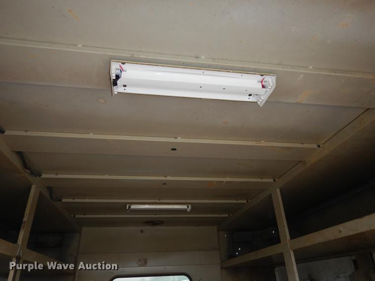 image for item DA1385 2003 Chevrolet Silverado 3500 utility bed pickup truck