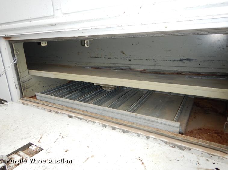 image for item DA1385 2003 Chevrolet Silverado 3500 utility bed pickup truck