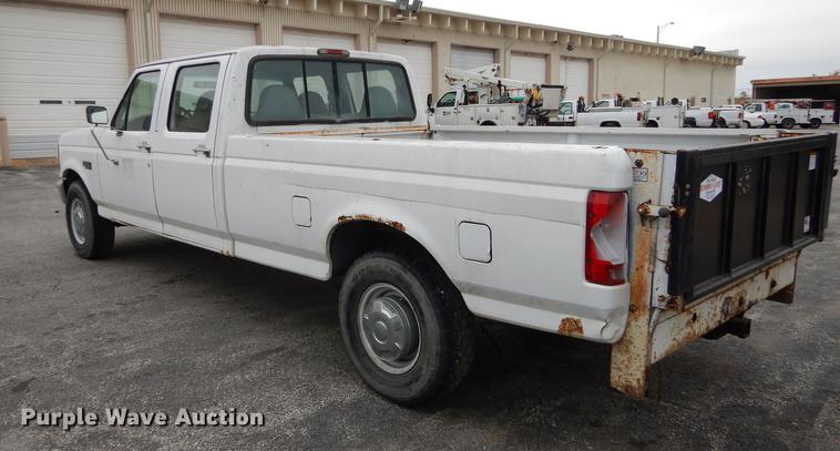 image for item DA1386 1995 Ford F350 Super Duty Crew Cab pickup truck