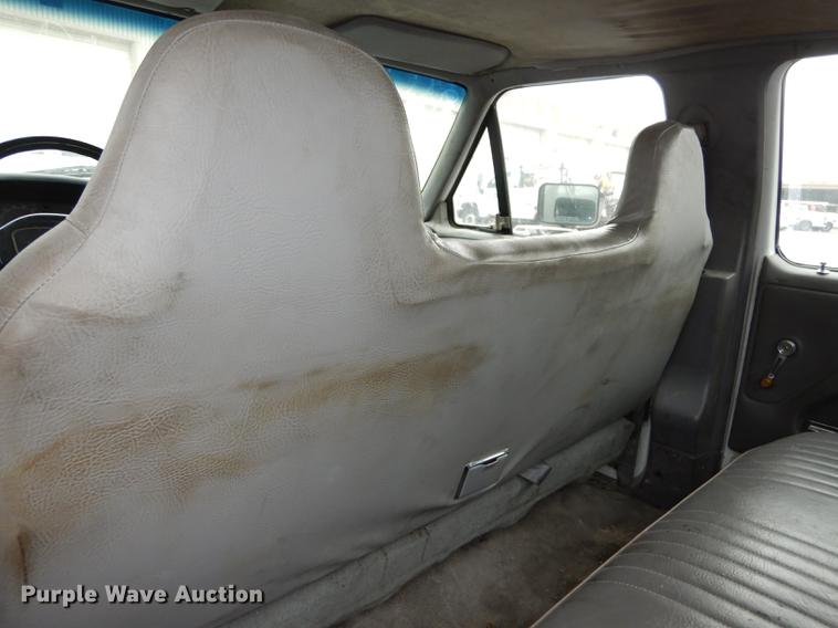 image for item DA1386 1995 Ford F350 Super Duty Crew Cab pickup truck