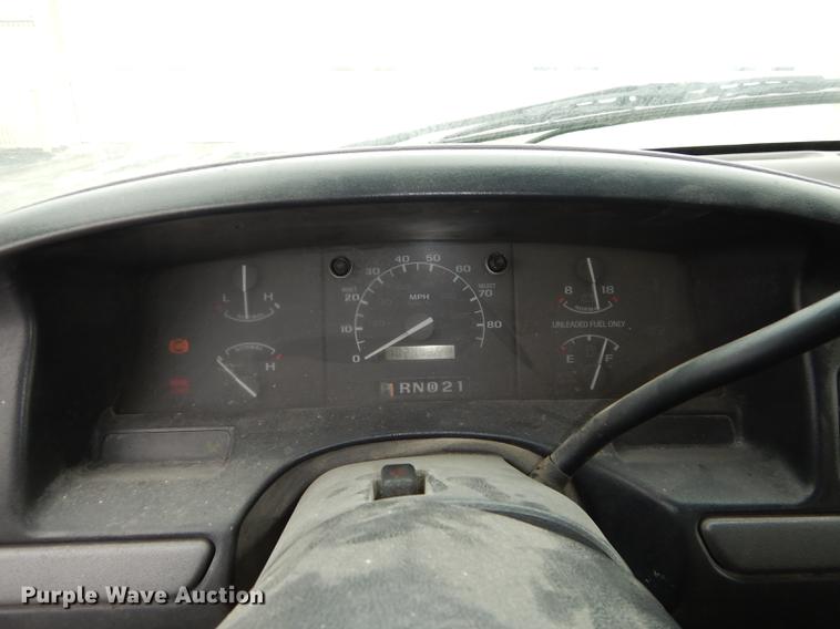 image for item DA1386 1995 Ford F350 Super Duty Crew Cab pickup truck