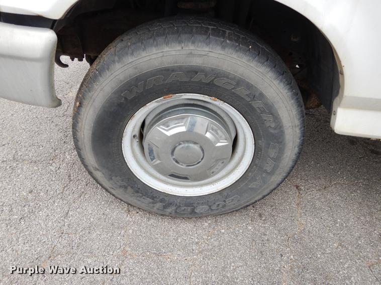 image for item DA1386 1995 Ford F350 Super Duty Crew Cab pickup truck