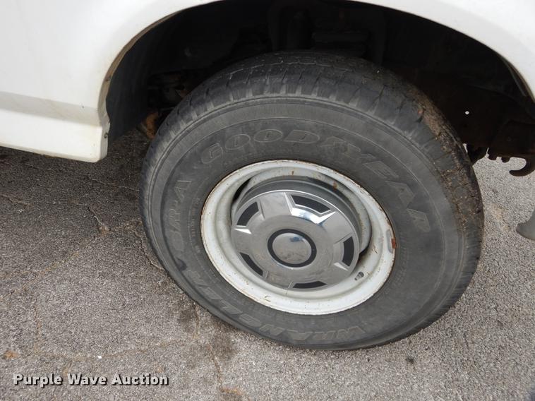 image for item DA1386 1995 Ford F350 Super Duty Crew Cab pickup truck