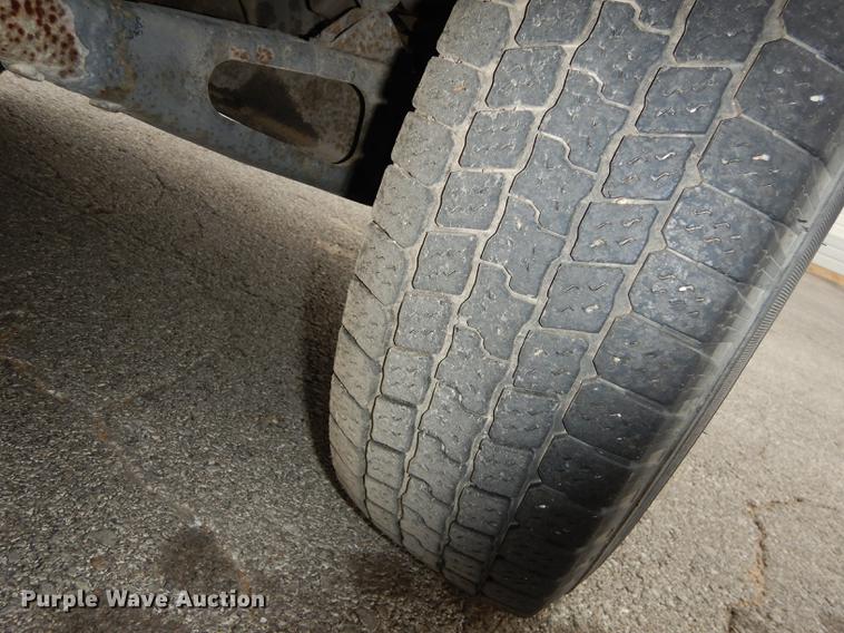 image for item DA1386 1995 Ford F350 Super Duty Crew Cab pickup truck