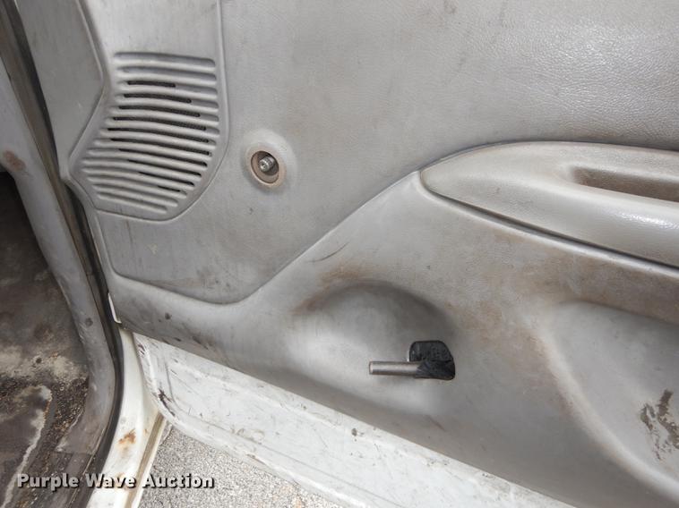 image for item DA1386 1995 Ford F350 Super Duty Crew Cab pickup truck