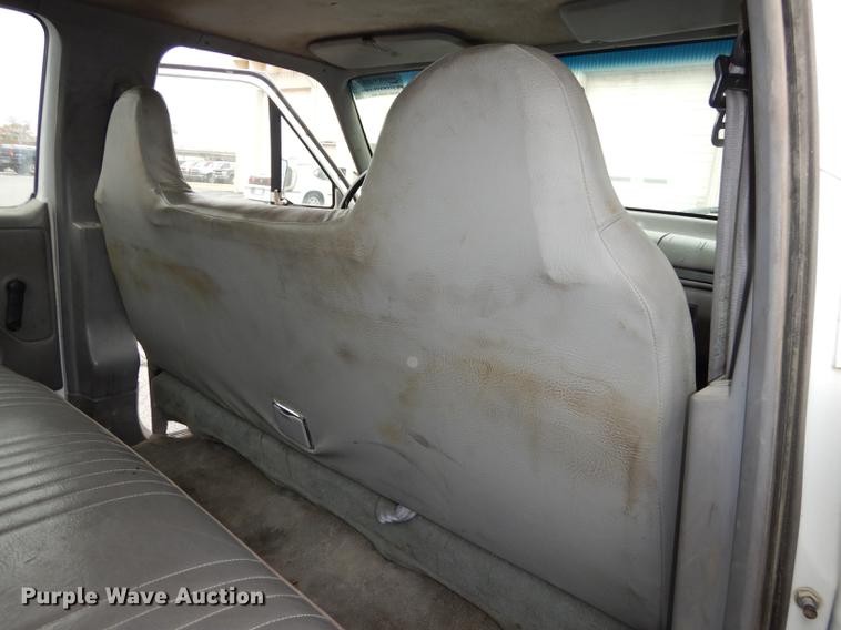 image for item DA1386 1995 Ford F350 Super Duty Crew Cab pickup truck