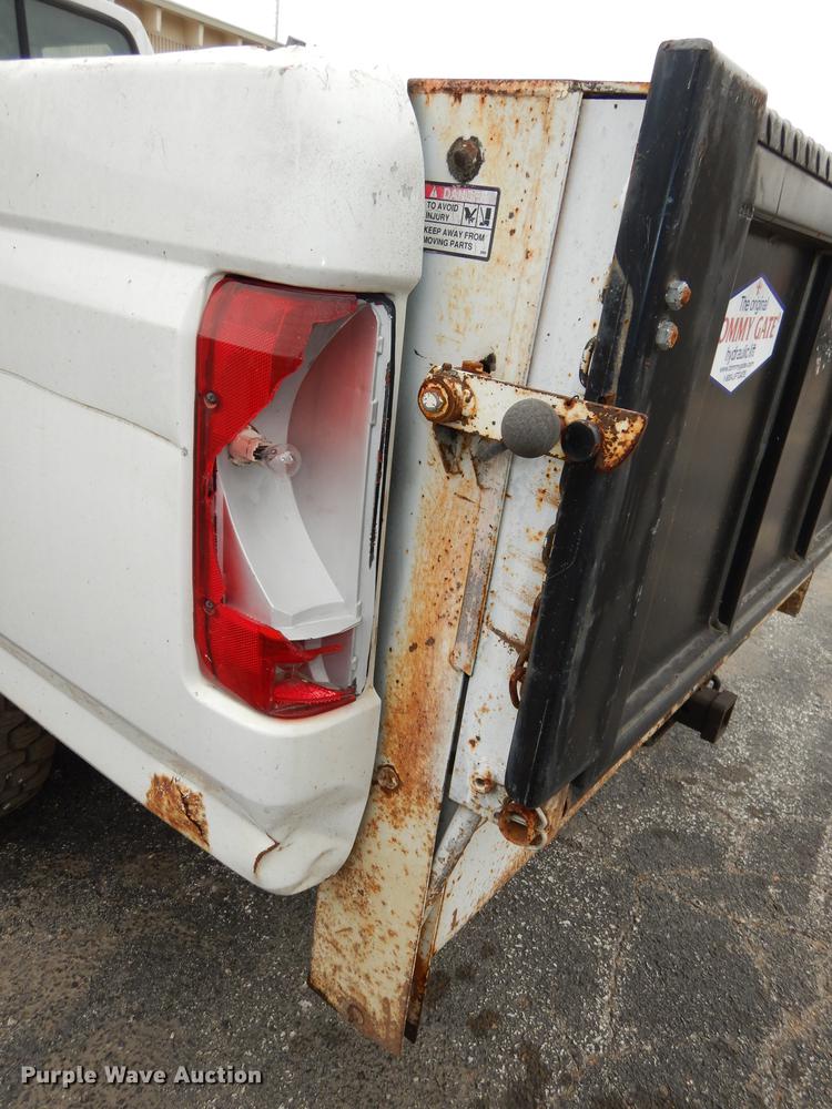 image for item DA1386 1995 Ford F350 Super Duty Crew Cab pickup truck