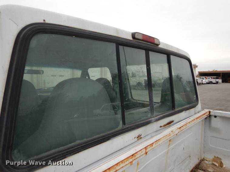 image for item DA1386 1995 Ford F350 Super Duty Crew Cab pickup truck