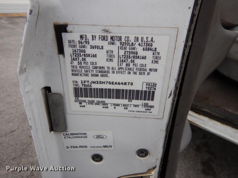 image for item DA1386 1995 Ford F350 Super Duty Crew Cab pickup truck