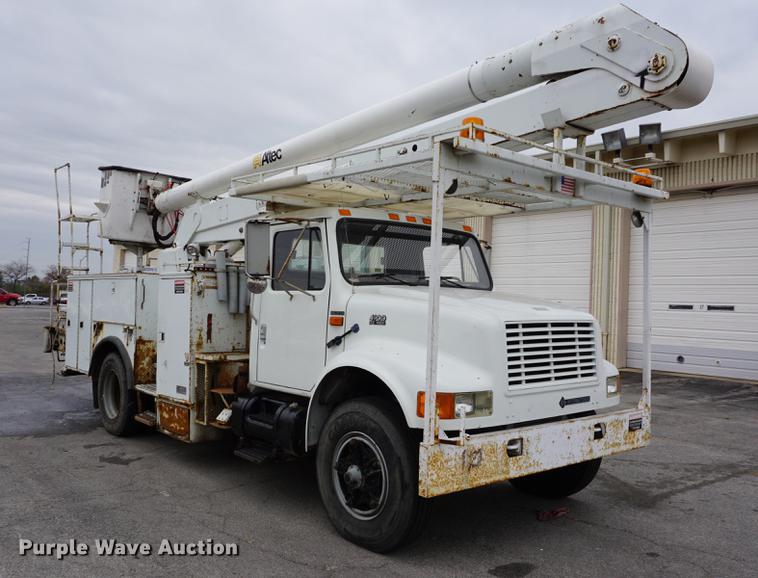 image for item DA1387 1994 International 4900 bucket truck