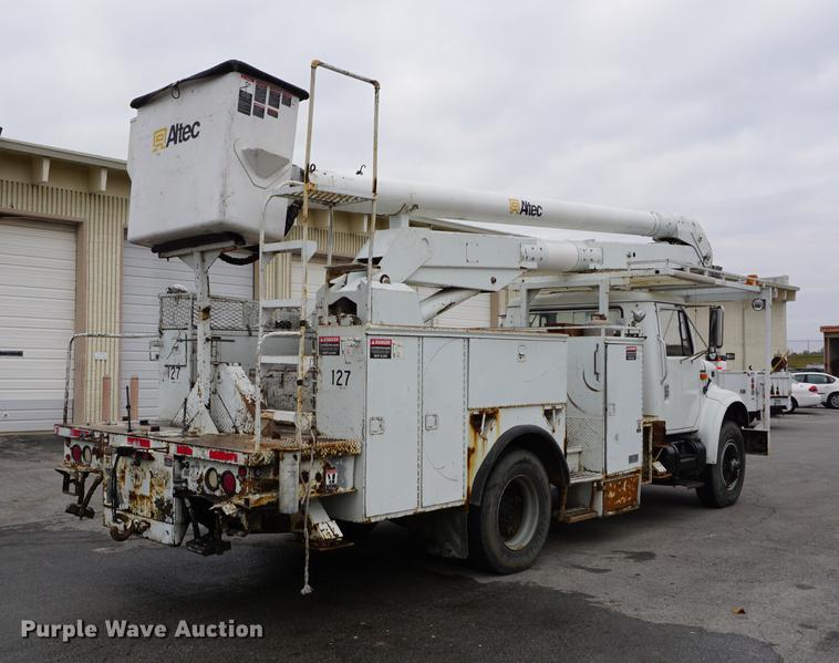 image for item DA1387 1994 International 4900 bucket truck