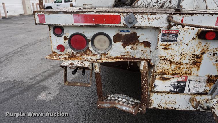 image for item DA1387 1994 International 4900 bucket truck