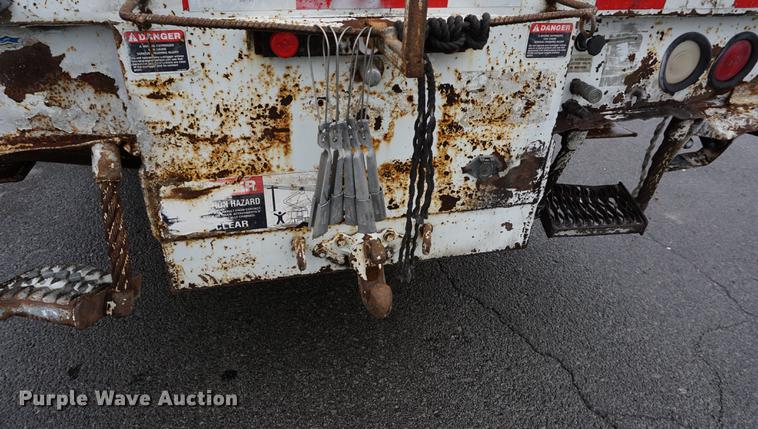 image for item DA1387 1994 International 4900 bucket truck