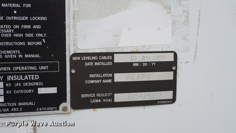 image for item DA1387 1994 International 4900 bucket truck