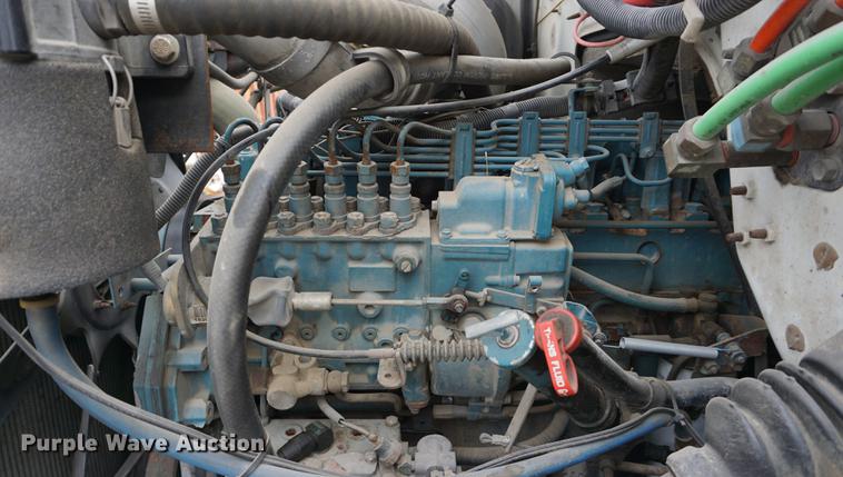 image for item DA1387 1994 International 4900 bucket truck