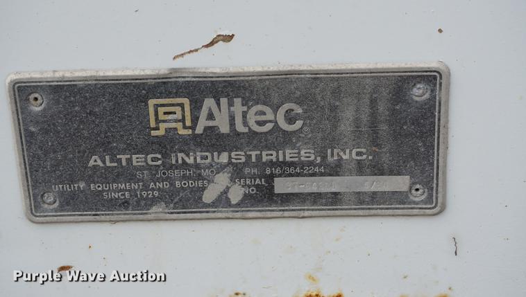 image for item DA1387 1994 International 4900 bucket truck