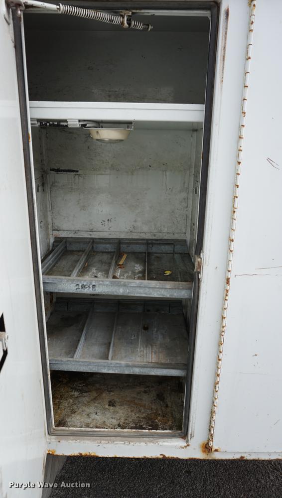 image for item DA1387 1994 International 4900 bucket truck