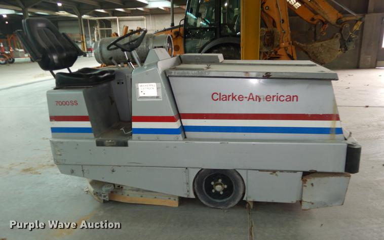 image for item DA1389 Clarke American 7000SS sweeper