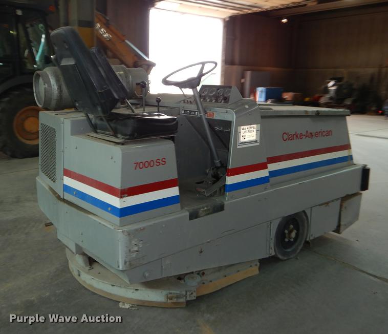 image for item DA1389 Clarke American 7000SS sweeper