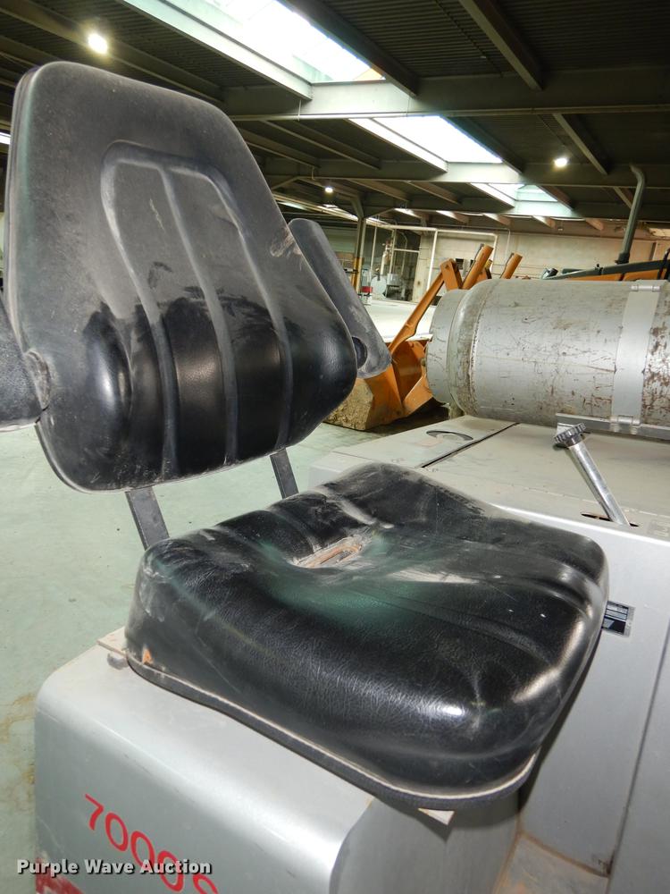 image for item DA1389 Clarke American 7000SS sweeper