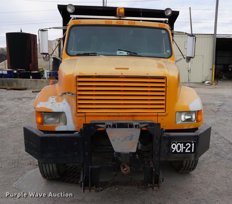 image for item DA1415 1990 International 4900 dump truck