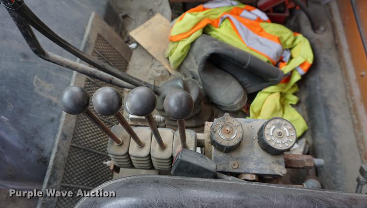 image for item DA1415 1990 International 4900 dump truck