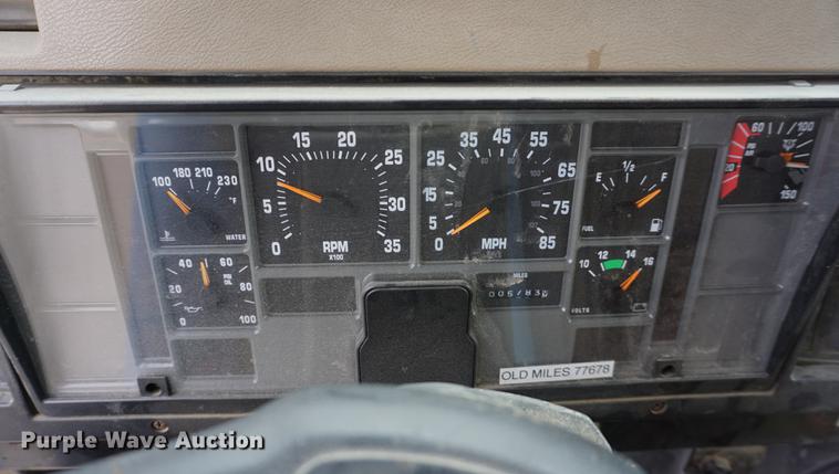 image for item DA1415 1990 International 4900 dump truck