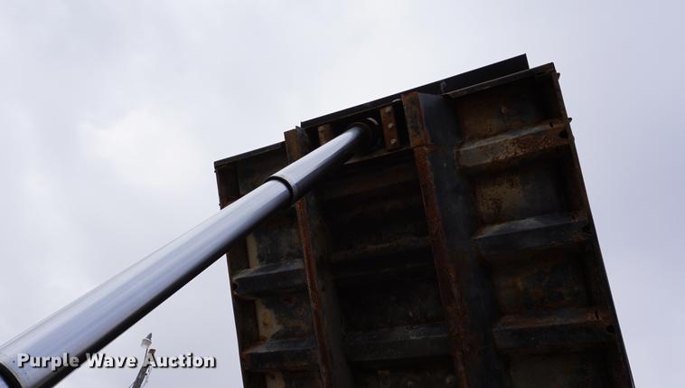 image for item DA1415 1990 International 4900 dump truck