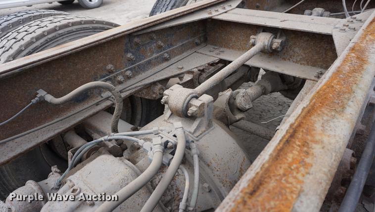 image for item DA1415 1990 International 4900 dump truck