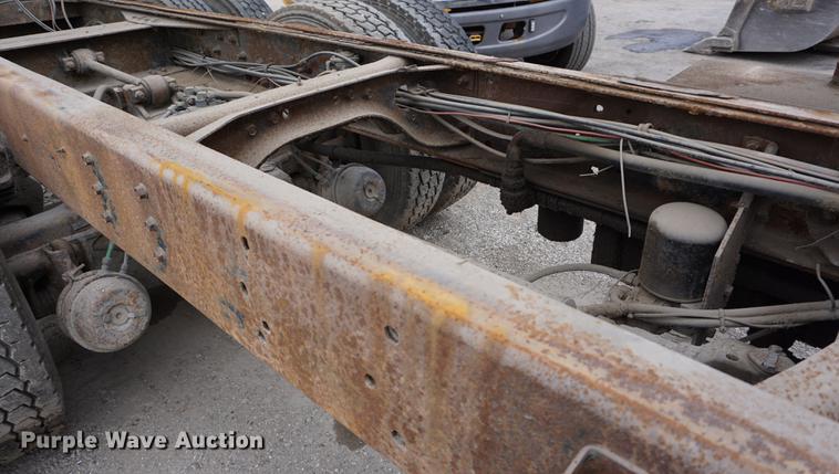 image for item DA1415 1990 International 4900 dump truck